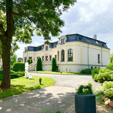 Schloss Breitenfeld & Tagung 4*